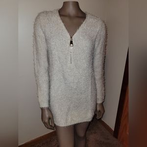 Simply Couture Woman's Zip Front Longer Sweater